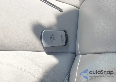 2014 Toyota Sienna Xle V6 8 Passenger from USA, damaged, VIN 5TDYK3DCXES443747